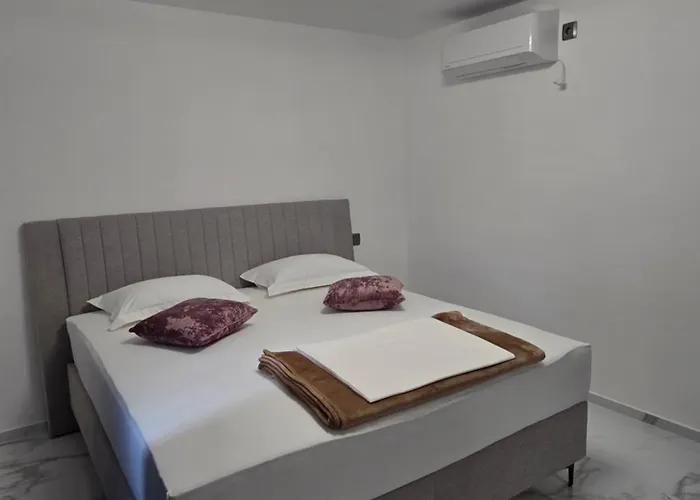 Mateo * Novi Vinodolski